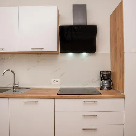 Maria Apartman *